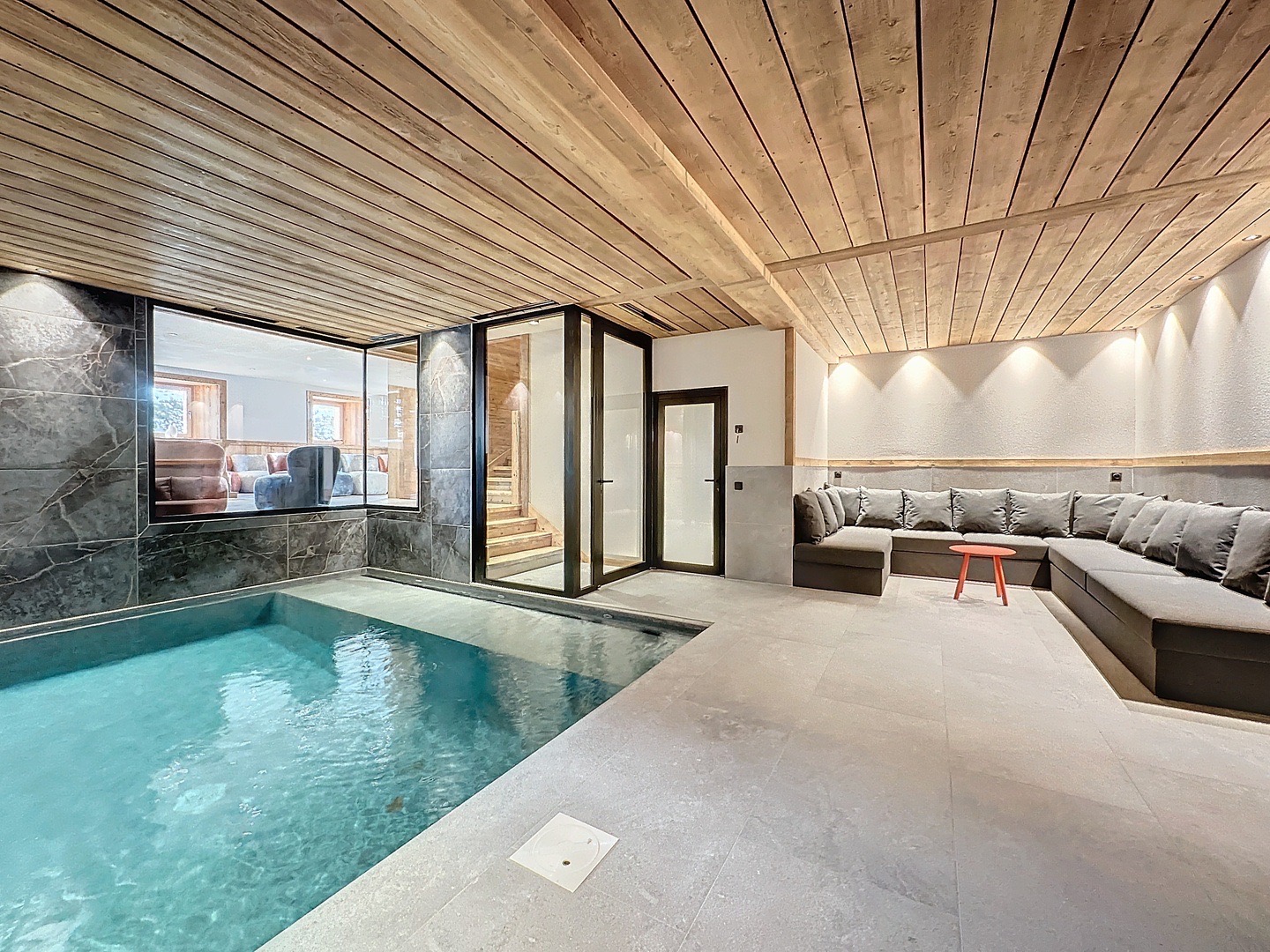 Piscine intérieure HappySnow